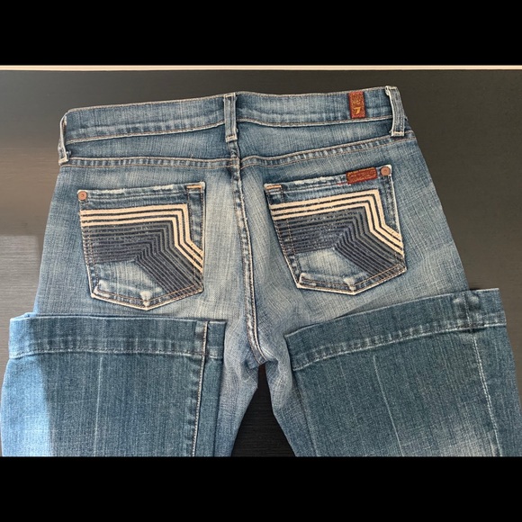 7 For All Mankind - Picture 5 of 8